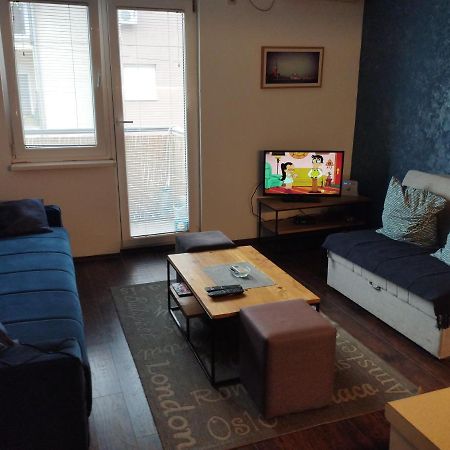 Apartman Tatjana Nowy Sad Zewnętrze zdjęcie